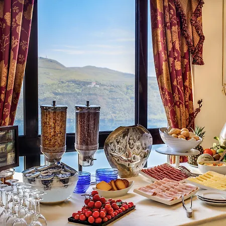 Castel Vecchio فندق كاستل غاندولفو