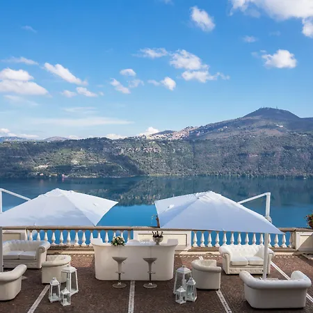 Castel Vecchio فندق