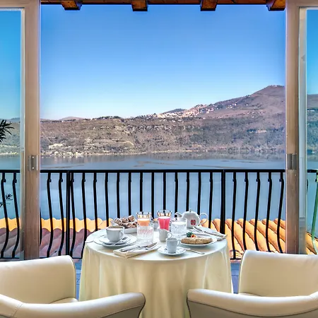 Castel Vecchio فندق كاستل غاندولفو