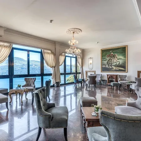 カステル ヴェッキオ 4* カステル・ガンドルフォ