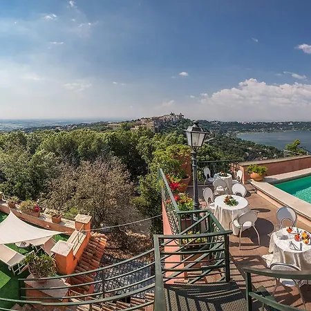 Отель Castel Vecchio Кастель-Гандольфо