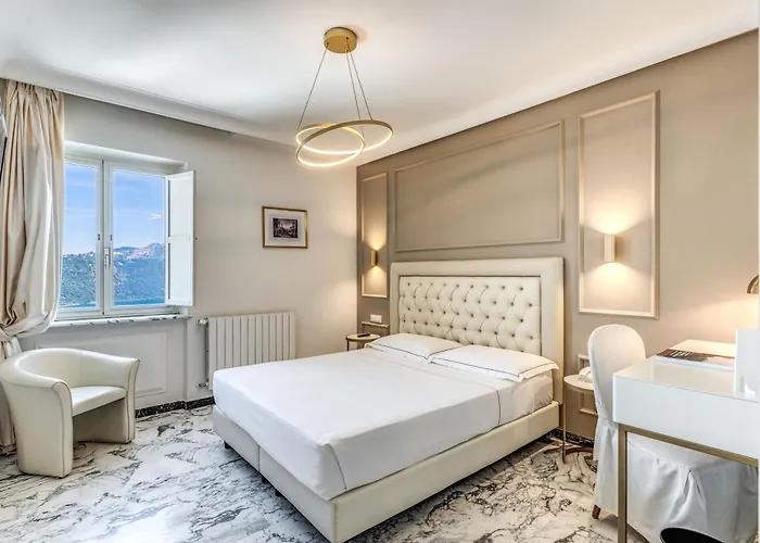 カステル ヴェッキオ ホテル 4*