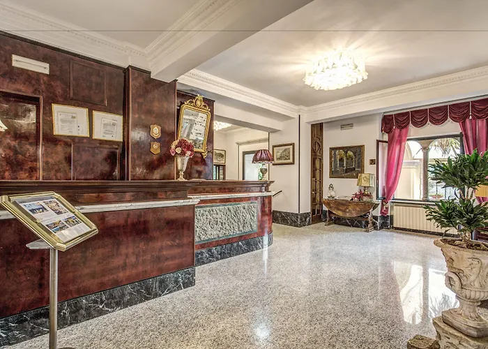 カステル ヴェッキオ 4* カステル・ガンドルフォ