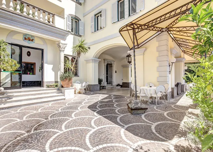 カステル ヴェッキオ 4*