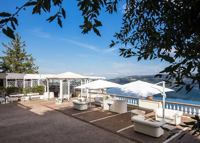 ホテル カステル ヴェッキオ 4*