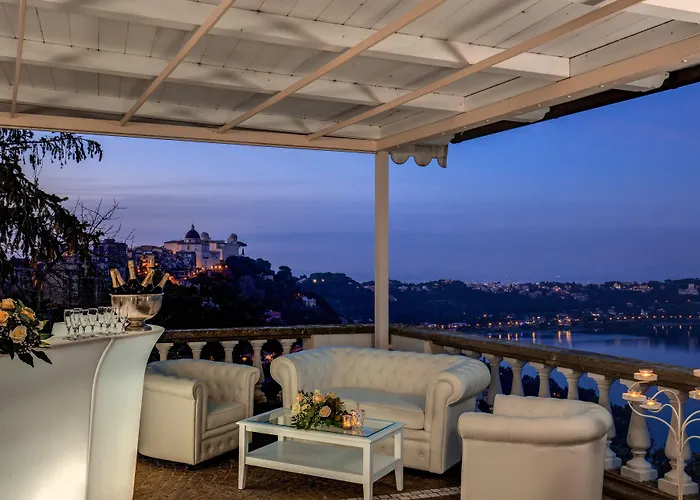 カステル ヴェッキオ ホテル カステル・ガンドルフォ