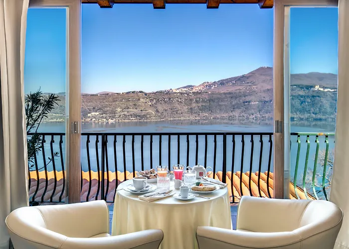 カステル ヴェッキオ ホテル カステル・ガンドルフォ