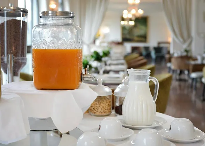 カステル ヴェッキオ 4* カステル・ガンドルフォ